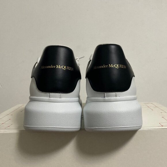 Alexander McQueen versatile and fashionable women's sneakers - Picture 3 of 4